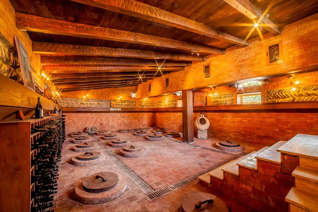 Crop;webp=auto;jpeg quality=60